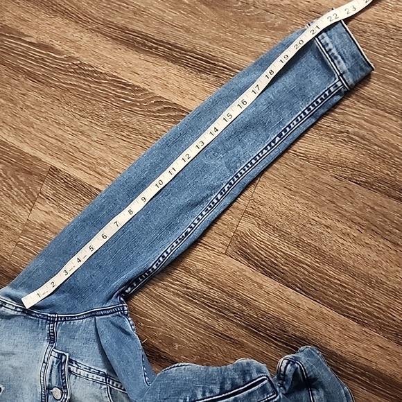 🔴 🔚🔜 SALE Lu La Roe Embroidered Strechy Jean Jacket - Picture 11 of 12